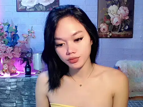 Snapshot of sexybabewarrior chatting on July 26, 9:54 pm sexybabewarrior online show from July 26, 9:54 pm