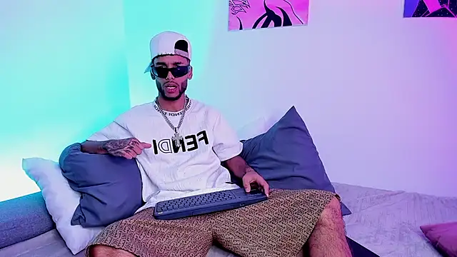 Thiagoferreti online show from July 16, 3:23 am