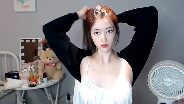 Snapshot of Mimi-cnbaby chatting on October 1, 6:52 am Mimi-cnbaby online show from October 1, 6:52 am