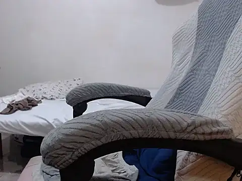 Mistress Bigcockts online show from June 18, 9:19 pm