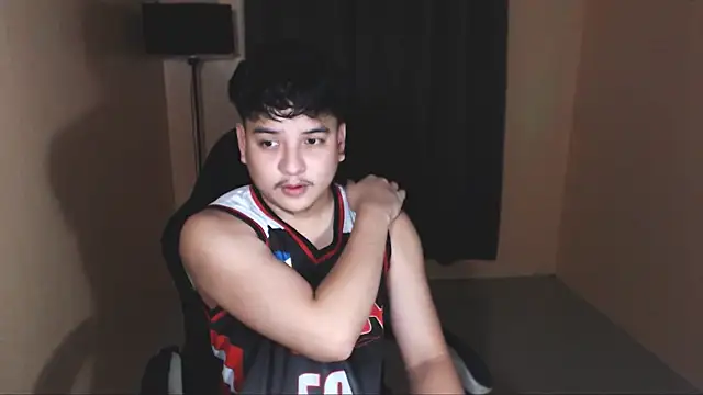 Snapshot of Prince_Killian chatting on October 6, 10:34 am Prince Killian online show from October 6, 10:34 am