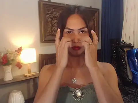 Nathalieheartt online show from July 9, 1:26 pm