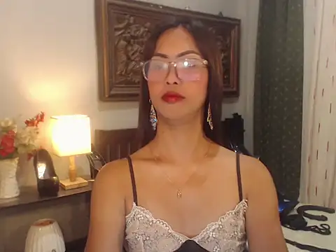 Nathalieheartt online show from July 23, 1:42 pm