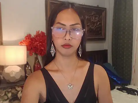 Nathalieheartt online show from July 31, 12:37 pm