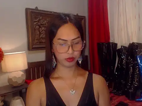 Nathalieheartt online show from August 4, 3:10 am