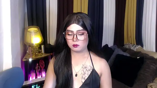 Snapshot of YourSweet-mich chatting on June 8, 3:01 pm YourSweet-mich online show from June 8, 3:01 pm