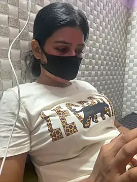 Snapshot of Hot_Jaanvi_ chatting on May 29, 4:49 pm Hot Jaanvi online show from May 29, 4:49 pm