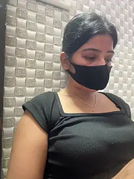 Snapshot of Hot_Jaanvi_ chatting on June 14, 4:47 am Hot Jaanvi online show from June 14, 4:47 am