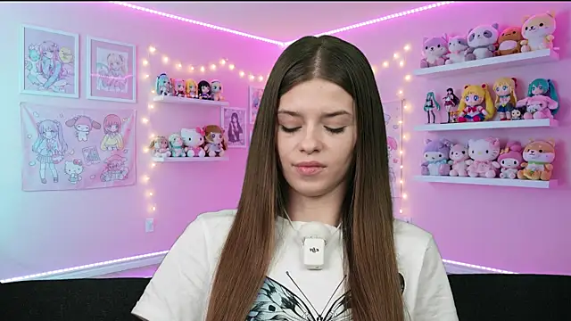 Snapshot of sukie_spooky chatting on April 8, 12:38 pm sukie spooky online show from April 8, 12:38 pm