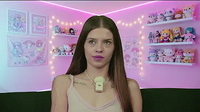 Snapshot of sukie_spooky chatting on April 9, 9:26 am sukie spooky online show from April 9, 9:26 am