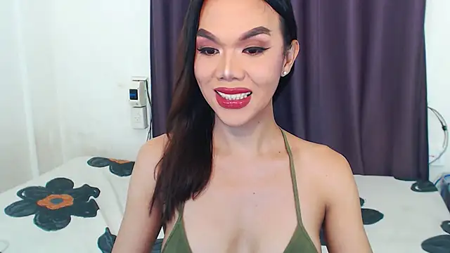 Snapshot of SeductiveCelina chatting on September 24, 8:17 am SeductiveCelina online show from September 24, 8:17 am