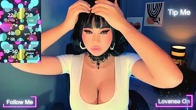 TriciaCumLoader online show from November 18, 2:10 pm