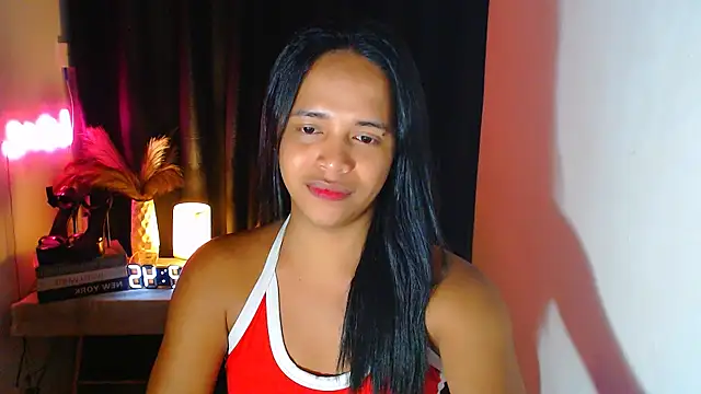 Lorainnelustts online show from December 1, 4:45 pm