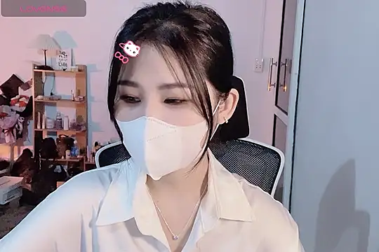 Snapshot of ___Daisy___ chatting on October 30, 6:37 am Daisy online show from October 30, 6:37 am