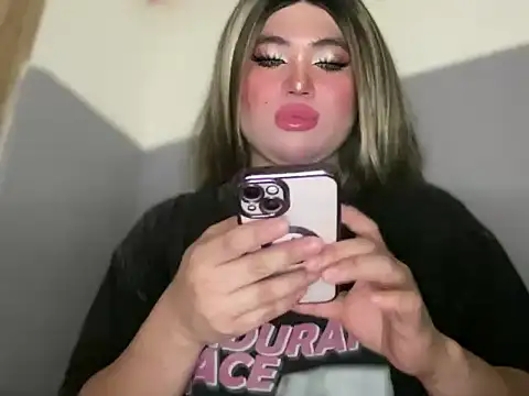 Snapshot of Naughtyrosecum chatting on November 22, 2:49 pm Naughtyrosecum online show from November 22, 2:49 pm