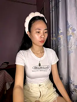 Snapshot of Dau-Tayy chatting on October 25, 4:24 pm Dau-Tayy online show from October 25, 4:24 pm