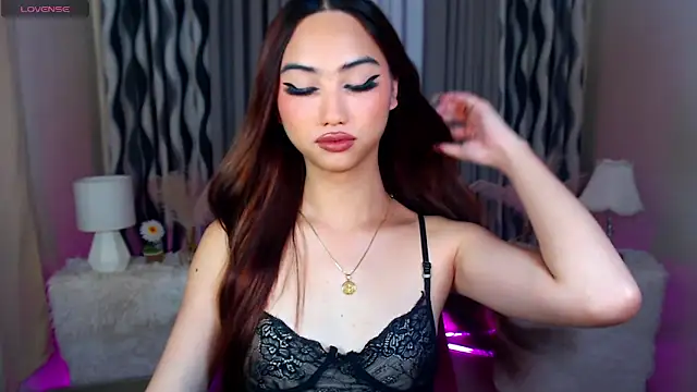 Snapshot of Kiah_Wyatt chatting on November 8, 5:29 am Kiah Wyatt online show from November 8, 5:29 am