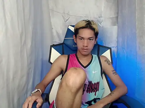 riks tyler online show from February 10, 2:43 pm