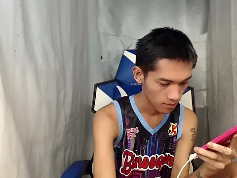Snapshot of riks_tyler chatting on March 29, 9:04 pm riks tyler online show from March 29, 9:04 pm