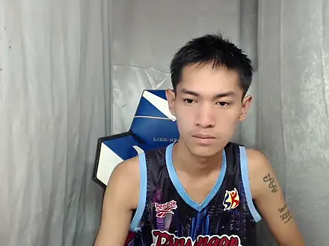 Snapshot of riks_tyler chatting on June 9, 2:50 pm riks tyler online show from June 9, 2:50 pm