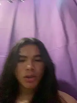 Snapshot of urgirljane chatting on April 28, 3:22 am urgirljane online show from April 28, 3:22 am