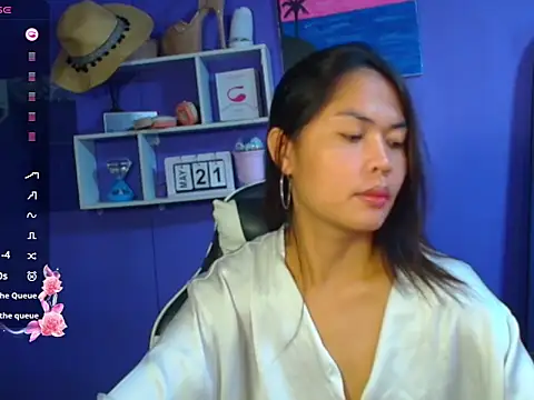 Snapshot of urgirljane chatting on May 21, 5:58 am urgirljane online show from May 21, 5:58 am