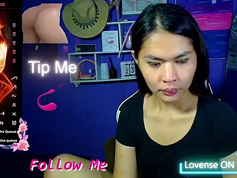 Snapshot of urgirljane chatting on May 31, 2:13 pm urgirljane online show from May 31, 2:13 pm