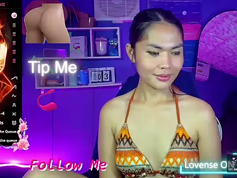 Snapshot of urgirljane chatting on June 3, 2:33 pm urgirljane online show from June 3, 2:33 pm