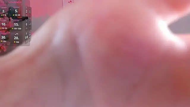 Snapshot of Violet_Griffen chatting on June 6, 3:39 pm Violet Griffen online show from June 6, 3:39 pm