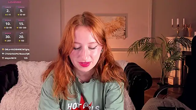 Snapshot of Violet_Griffen chatting on July 3, 6:25 pm Violet Griffen online show from July 3, 6:25 pm