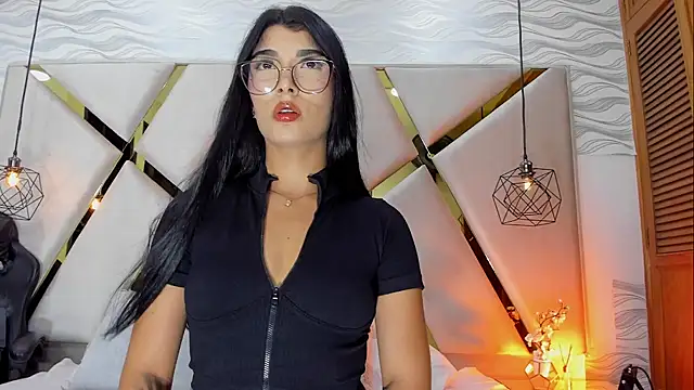 FernandaRousse online show from December 1, 7:30 pm