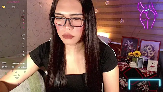 TssluttyNikka online show from February 23, 3:31 pm