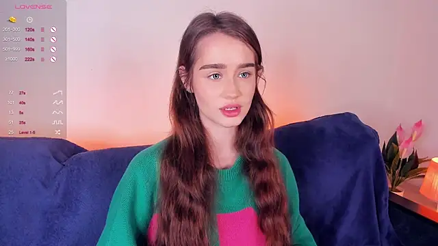 lovelyalivia online show from October 15, 9:20 am