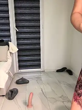 sweetchery999999 online show from November 27, 8:38 am