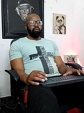 Snapshot of King_Malik chatting on November 26, 11:17 pm King Malik online show from November 26, 11:17 pm