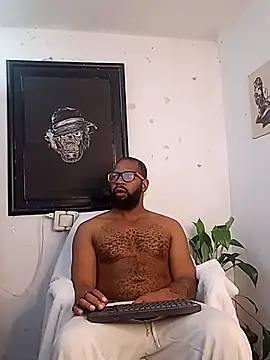 Snapshot of King_Malik chatting on February 3, 2:33 pm King Malik online show from February 3, 2:33 pm