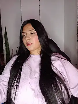 VALENTINA ROUSE  online show from May 28, 9:12 pm