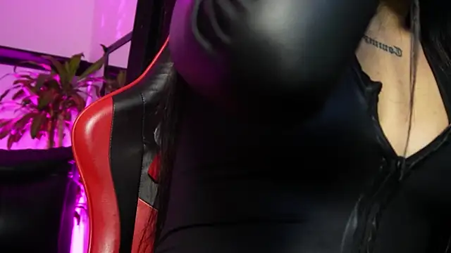 Snapshot of valkyria_12 chatting on November 24, 8:41 pm valkyria 12 online show from November 24, 8:41 pm