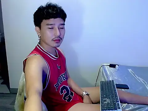 Snapshot of cute_richard24 chatting on July 2, 2:23 pm cute richard24 online show from July 2, 2:23 pm