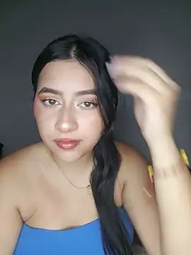 Snapshot of Chloe_Sky_love chatting on May 20, 3:34 am Chloe Sky love online show from May 20, 3:34 am