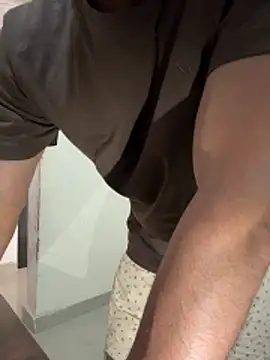 Snapshot of Saifq chatting on February 17, 7:38 am Saifq online show from February 17, 7:38 am