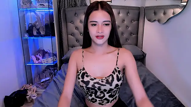 Lars empress online show from September 13, 8:25 am