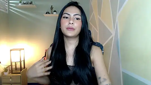 Snapshot of Pretty_mica chatting on March 5, 10:22 am Pretty mica online show from March 5, 10:22 am