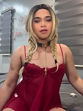 Snapshot of VictoriaL0ve chatting on November 6, 3:13 pm VictoriaL0ve online show from November 6, 3:13 pm