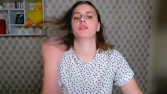 AmandaDimond  online show from May 11, 2:45 pm