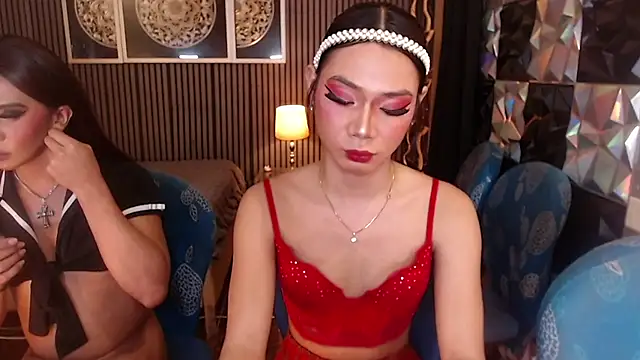 Snapshot of BigCockMaxineTS chatting on July 13, 7:55 am BigCockMaxineTS online show from July 13, 7:55 am