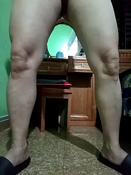 SexyQueen99 online show from May 8, 9:42 pm