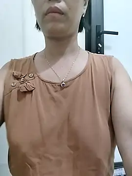 Snapshot of love_sexy090 chatting on June 17, 12:02 am love sexy090 online show from June 17, 12:02 am