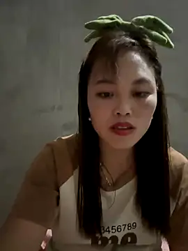 Snapshot of MychuSweet chatting on November 15, 1:29 pm MychuSweet online show from November 15, 1:29 pm