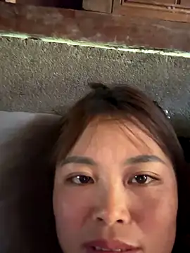 Snapshot of MychuSweet chatting on December 1, 6:07 am MychuSweet online show from December 1, 6:07 am